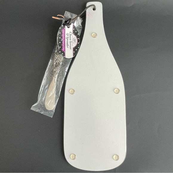 Epic Shoes and Wine Bottle Cheese Server with Spreader Tempered Glass - Picture 5 of 5
